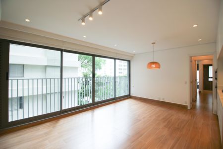Sala de apartamento para alugar com 2 quartos, 68m² em Indianópolis, São Paulo