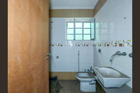 Banheiro de casa para alugar com 3 quartos, 250m² em Vila das Belezas, São Paulo