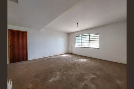 Casa para alugar com 250m², 3 quartos e 2 vagas Casa para alugar com 250m², 3 quartos e 2 vagasSala