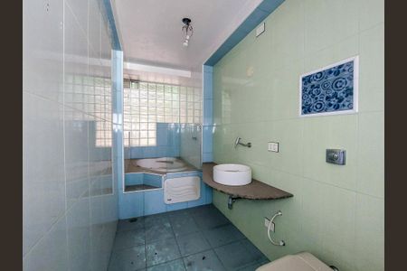 Casa para alugar com 250m², 3 quartos e 2 vagas Casa para alugar com 250m², 3 quartos e 2 vagasBanheiro da Suíte