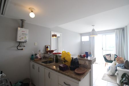 Sala de apartamento para alugar com 1 quarto, 42m² em Barra da Tijuca, Rio de Janeiro