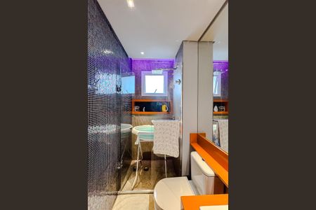 Apartamento à venda com 92m², 2 quartos e 2 vagas Apartamento à venda com 92m², 2 quartos e 2 vagasBanheiro da Suíte 2