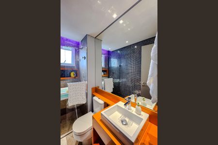 Apartamento à venda com 92m², 2 quartos e 2 vagas Apartamento à venda com 92m², 2 quartos e 2 vagasBanheiro da Suíte 2