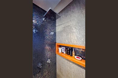 Apartamento à venda com 92m², 2 quartos e 2 vagas Apartamento à venda com 92m², 2 quartos e 2 vagasBanheiro da Suíte