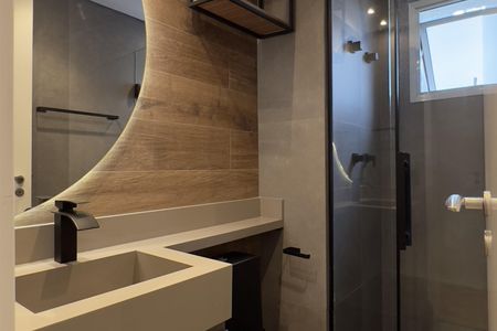 Apartamento à venda com 73m², 2 quartos e 2 vagas Apartamento à venda com 73m², 2 quartos e 2 vagasBanheiro da Suíte