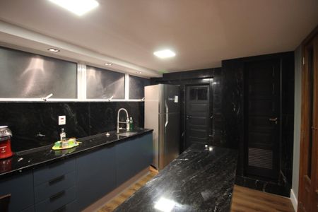 Apartamento para alugar com 170m², 3 quartos e 2 vagasCozinha