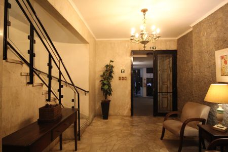 Apartamento para alugar com 170m², 3 quartos e 2 vagasHall social