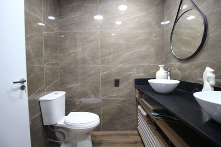 Apartamento para alugar com 170m², 3 quartos e 2 vagasBanheiro da Suíte 1