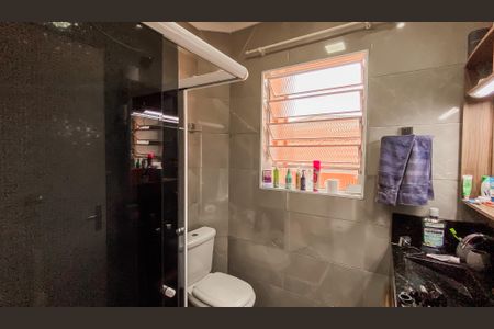 Casa à venda com 240m², 3 quartos e 3 vagas Casa à venda com 240m², 3 quartos e 3 vagasBanheiro