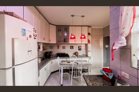 Casa à venda com 240m², 3 quartos e 3 vagas Casa à venda com 240m², 3 quartos e 3 vagasCozinha