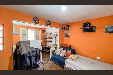 Casa à venda com 240m², 3 quartos e 3 vagas Casa à venda com 240m², 3 quartos e 3 vagasQuarto da casa 2