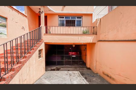 Casa à venda com 240m², 3 quartos e 3 vagas Casa à venda com 240m², 3 quartos e 3 vagasGaragem