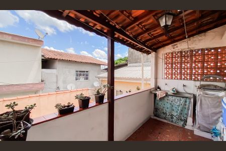 Casa à venda com 240m², 3 quartos e 3 vagas Casa à venda com 240m², 3 quartos e 3 vagasÁrea de Serviço