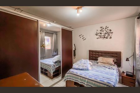 Casa à venda com 240m², 3 quartos e 3 vagas Casa à venda com 240m², 3 quartos e 3 vagasSala