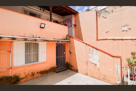 Casa à venda com 240m², 3 quartos e 3 vagas Casa à venda com 240m², 3 quartos e 3 vagasQuintal