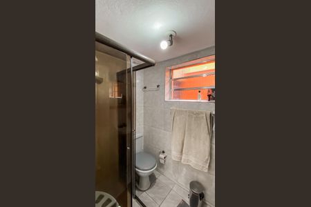 Casa à venda com 240m², 3 quartos e 3 vagas Casa à venda com 240m², 3 quartos e 3 vagasBanheiro