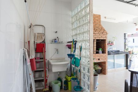 Apartamento à venda com 170m², 3 quartos e 2 vagas Apartamento à venda com 170m², 3 quartos e 2 vagasÁrea de Serviço