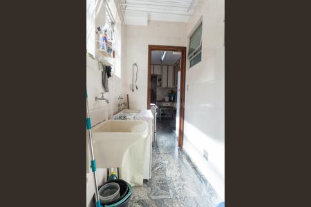 Apartamento à venda com 170m², 3 quartos e 2 vagas Apartamento à venda com 170m², 3 quartos e 2 vagasÁrea de Serviço