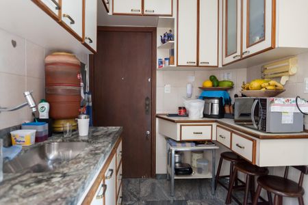 Apartamento à venda com 170m², 3 quartos e 2 vagas Apartamento à venda com 170m², 3 quartos e 2 vagasCozinha