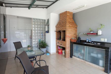 Apartamento à venda com 170m², 3 quartos e 2 vagas Apartamento à venda com 170m², 3 quartos e 2 vagasÁrea externa - cobertura