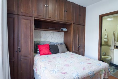 Apartamento à venda com 170m², 3 quartos e 2 vagas Apartamento à venda com 170m², 3 quartos e 2 vagassuite