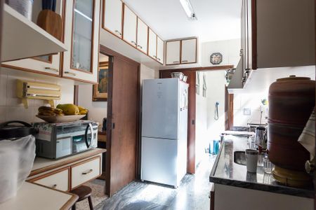 Apartamento à venda com 170m², 3 quartos e 2 vagas Apartamento à venda com 170m², 3 quartos e 2 vagasCozinha