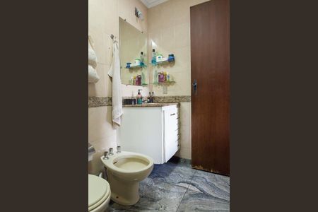 Apartamento à venda com 170m², 3 quartos e 2 vagas Apartamento à venda com 170m², 3 quartos e 2 vagasBanheiro suite