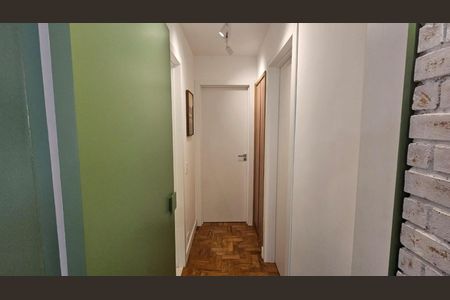 Corredor de apartamento à venda com 2 quartos, 70m² em Vila Nova Conceição, São Paulo