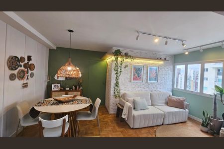 Sala de apartamento à venda com 2 quartos, 70m² em Vila Nova Conceição, São Paulo