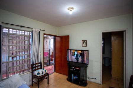 Sala de casa para alugar com 2 quartos, 110m² em Jardim Miriam, São Paulo