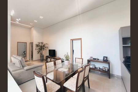 Sala de casa de condomínio à venda com 3 quartos, 217m² em Corrupira, Jundiaí