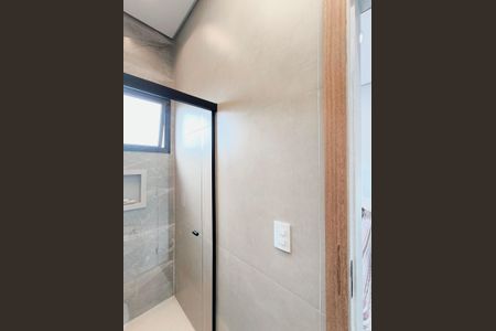 Casa de condomínio para alugar com 217m², 3 quartos e 3 vagasBanheiro da Suíte 3