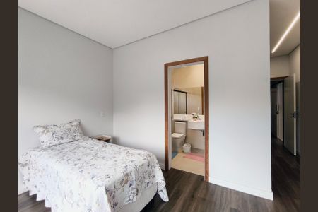 Casa de condomínio para alugar com 217m², 3 quartos e 3 vagasSuíte 2