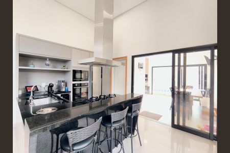 Casa de condomínio para alugar com 217m², 3 quartos e 3 vagasCozinha