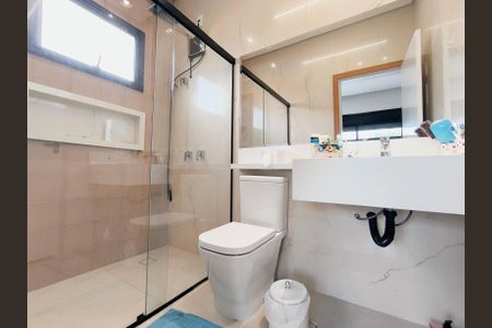 Casa de condomínio para alugar com 217m², 3 quartos e 3 vagasBanheiro da Suíte 2