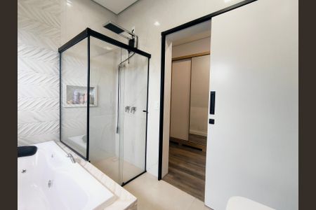 Casa de condomínio para alugar com 217m², 3 quartos e 3 vagasBanheiro da Suíte 1