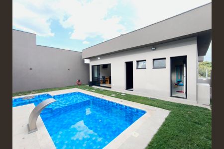Casa de condomínio para alugar com 217m², 3 quartos e 3 vagasPiscina