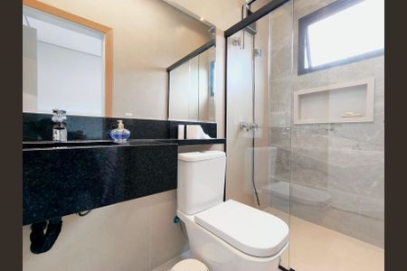 Casa de condomínio para alugar com 217m², 3 quartos e 3 vagasBanheiro da Suíte 3