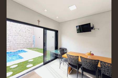 Casa de condomínio para alugar com 217m², 3 quartos e 3 vagasEspaço Gourmet