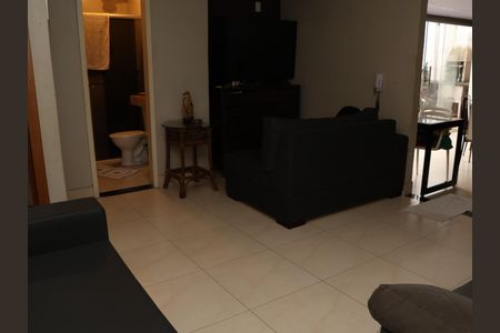 Sala de TV de casa para alugar com 2 quartos, 90m² em Residencial Forteville, Goiânia