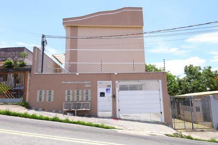 Apartamento à venda com 42m², 2 quartos e 1 vagaPlaca instalada no portão do condomínio - Código da placa: IYJT-57