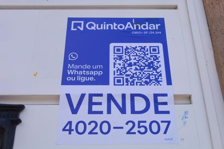 Apartamento à venda com 42m², 2 quartos e 1 vagaPlaca instalada no portão do condomínio - Código da placa: IYJT-57