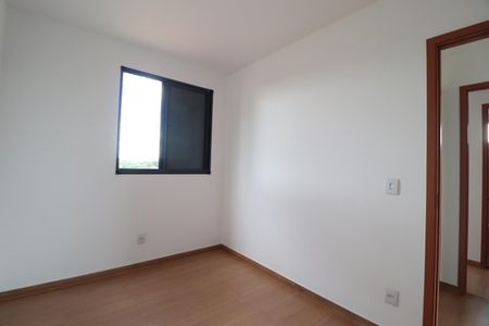 Quarto 1 de apartamento para alugar com 2 quartos, 59m² em Shopping Park, Uberlândia