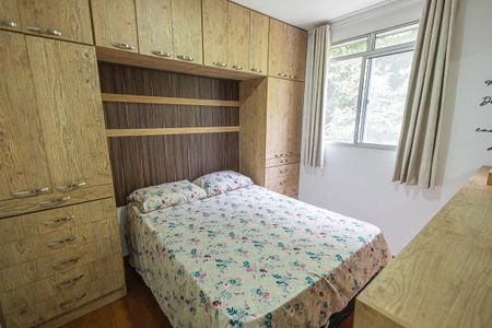 quarto 1 de apartamento para alugar com 2 quartos, 54m² em Planalto, Belo Horizonte