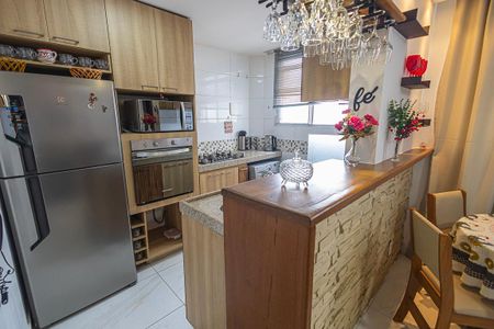 cozinha de apartamento para alugar com 2 quartos, 54m² em Planalto, Belo Horizonte