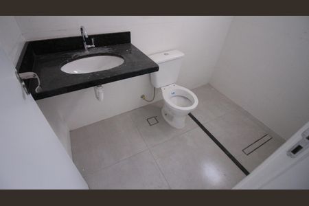 Casa para alugar com 90m², 3 quartos e 2 vagasBanheiro da Suíte