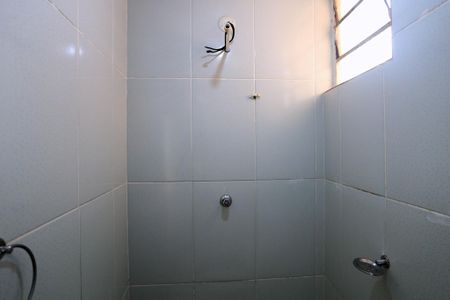 Banheiro de casa para alugar com 1 quarto, 60m² em Horto Florestal, Belo Horizonte