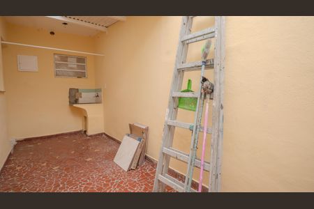 Casa para alugar com 32m², 1 quarto e 1 vagaÁrea de Serviço