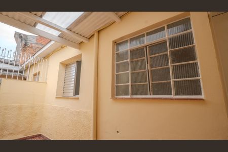 Casa para alugar com 32m², 1 quarto e 1 vagaÁrea de Serviço