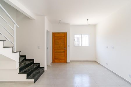 Casa à venda com 90m², 3 quartos e 2 vagas Casa à venda com 90m², 3 quartos e 2 vagasSala